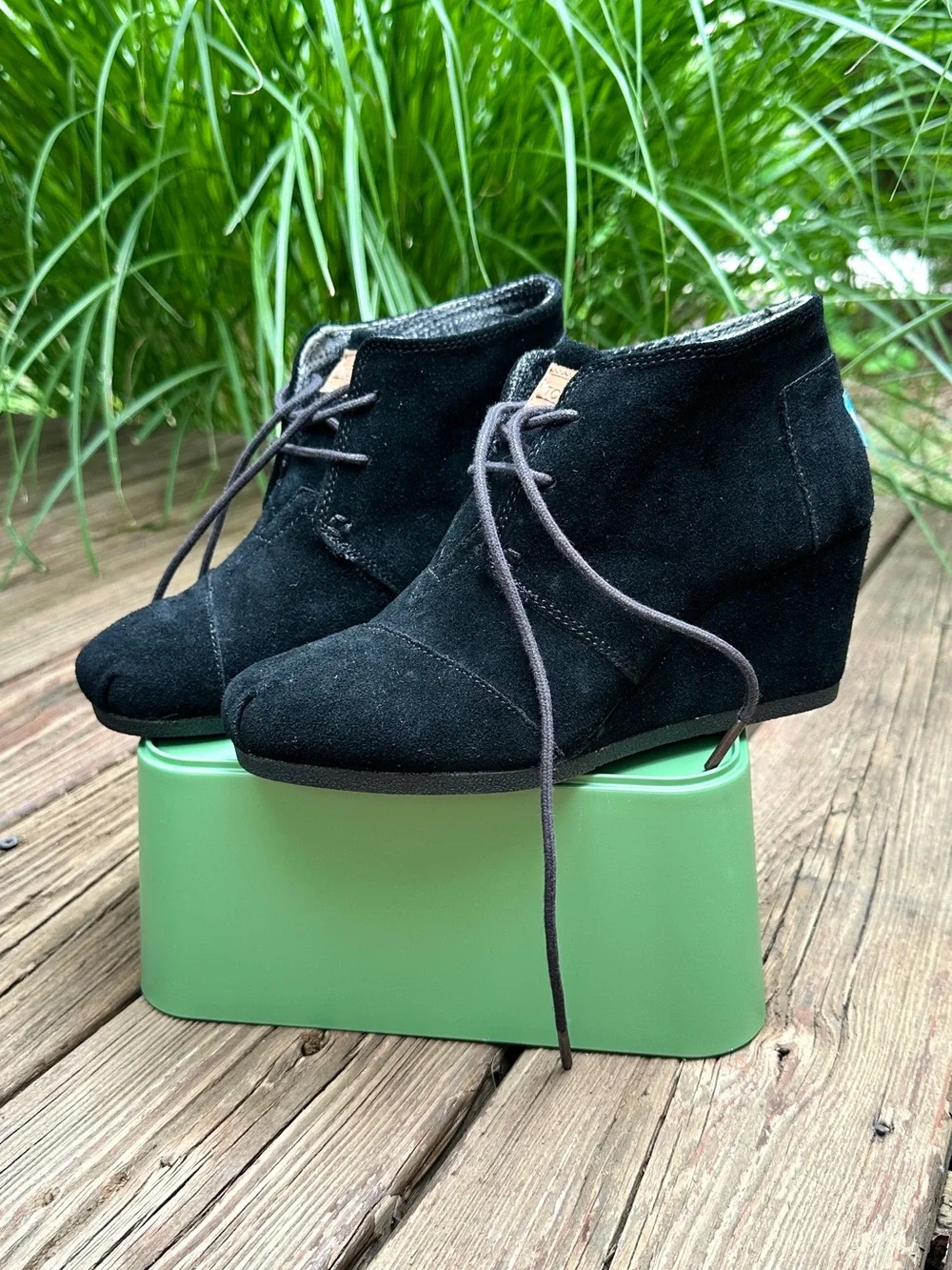 Toms desert wedge